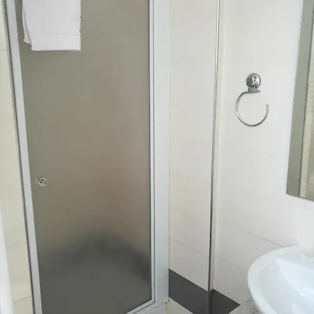 Apartamento Residenza Piazza Dei Martiri 8 Bolonia Exterior foto
